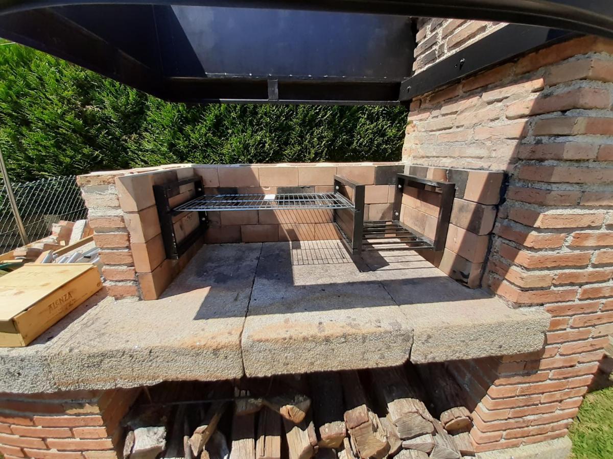 La Casa De Sofia En Tui Villa Exterior photo